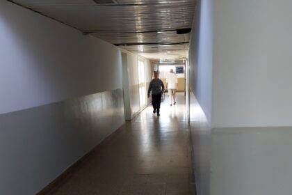 Conflicto en Salud: qué consecuencias tienen las vacaciones unilaterales de un cirujano en el Hospital | FM Avenida