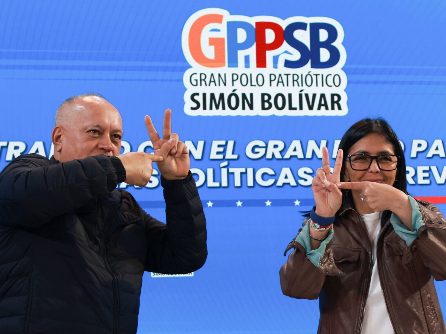 Delcy Rodríguez y Diosdado Cabello vuelven a X, y la red social que había prohibido Nicolás Maduro está otra vez habilitada en Venezuela | FM Avenida