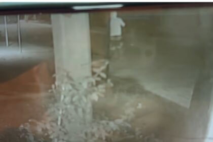 Delincuentes roban dos motocicletas y abandonan una en la huida | FM Avenida