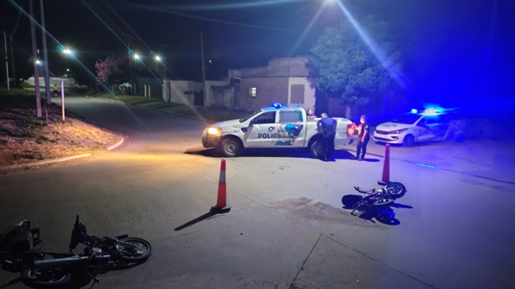 Dos choques de motos en distintos puntos de la ciudad: tres personas con heridas leves | FM Avenida