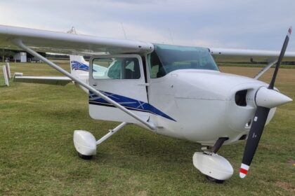 El Aero Club San Pedro presentó el nuevo avión Cessna 172 | FM Avenida