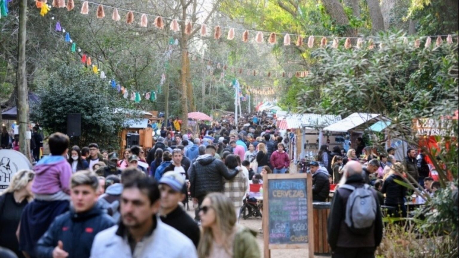 El Gobierno confirmó tres feriados turísticos y en total serán seis los extralargos para 2026 | FM Avenida