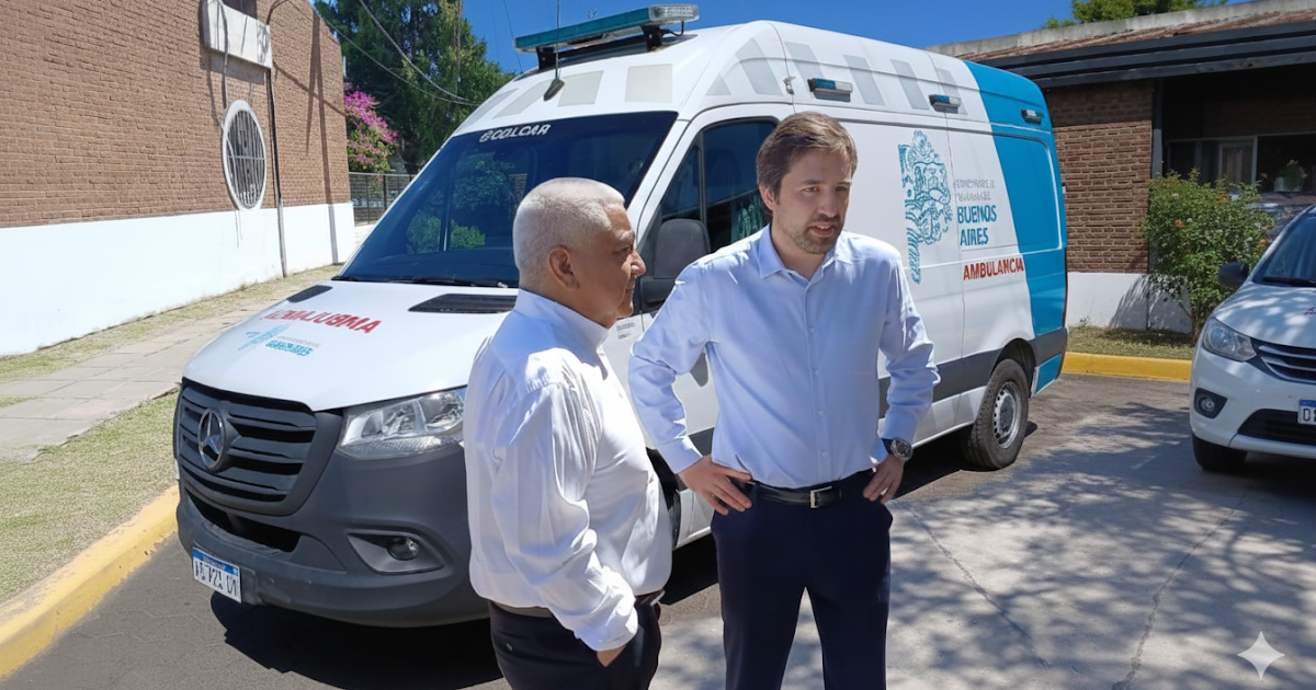 El Ministro Kreplak presentó una nueva ambulancia de alta complejidad para el Hospital | FM Avenida