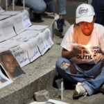 En medio de demoras en la liberación de presos políticos, el régimen de Venezuela atacó a una ONG y la acusó de pedirles dinero a los familiares | FM Avenida