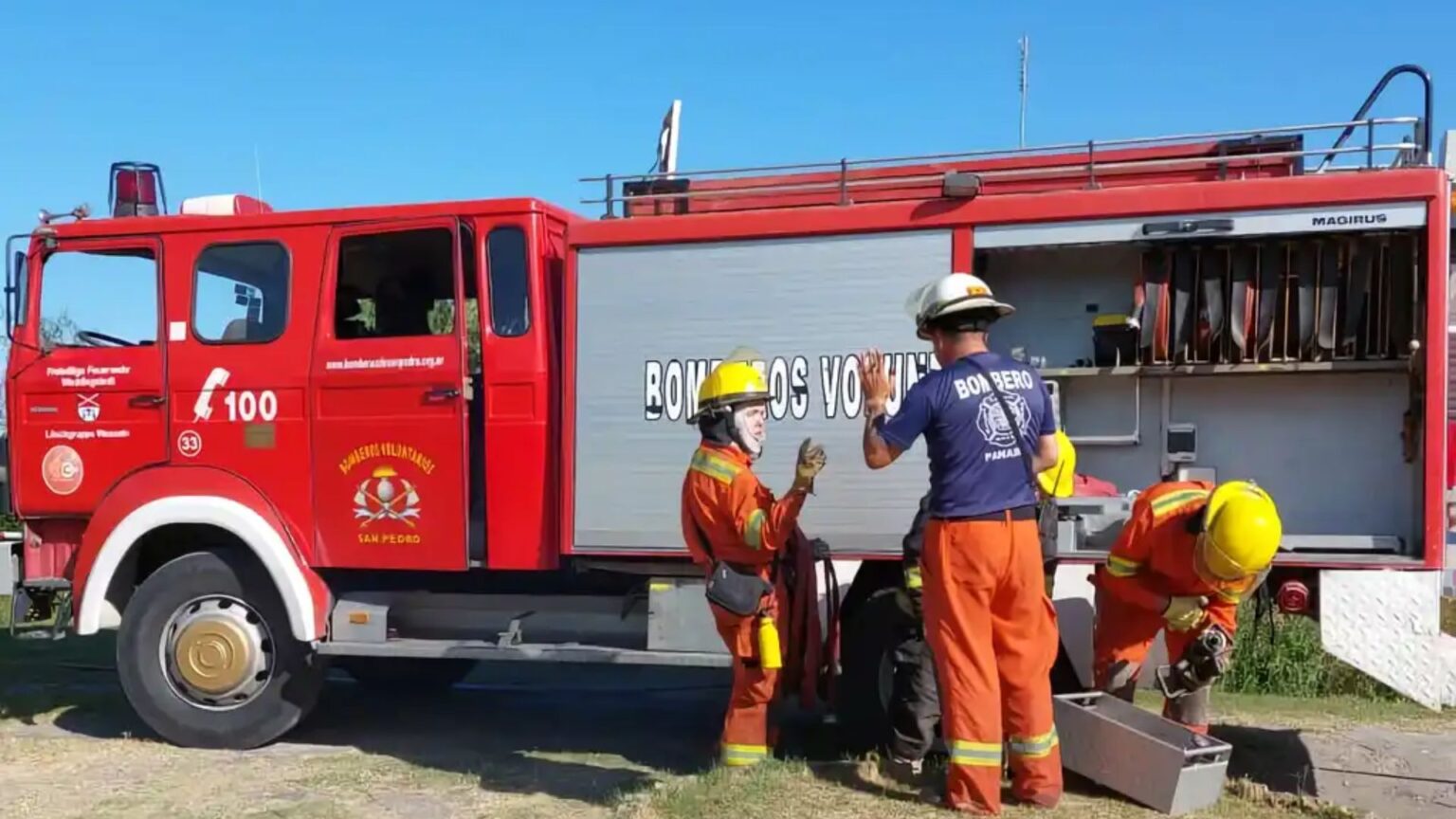 Incendio en La Pomona: prendieron basura y el fuego se propagó hacia un campo | FM Avenida