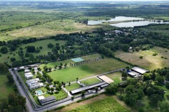 La Justicia avanza sobre la mansión de Pilar atribuida a Toviggino: declaran los empleados e investigará sobre el rol de los apoderados | FM Avenida