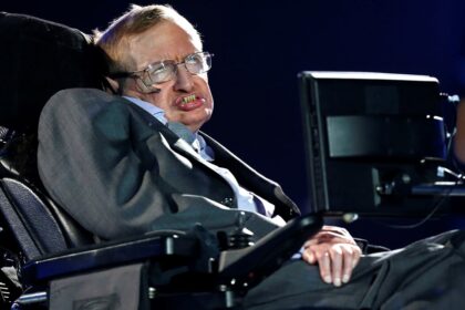 La frase de Stephen Hawking sobre la Inteligencia Artificial que hoy alarma al mundo: "El fin de la raza humana" | FM Avenida