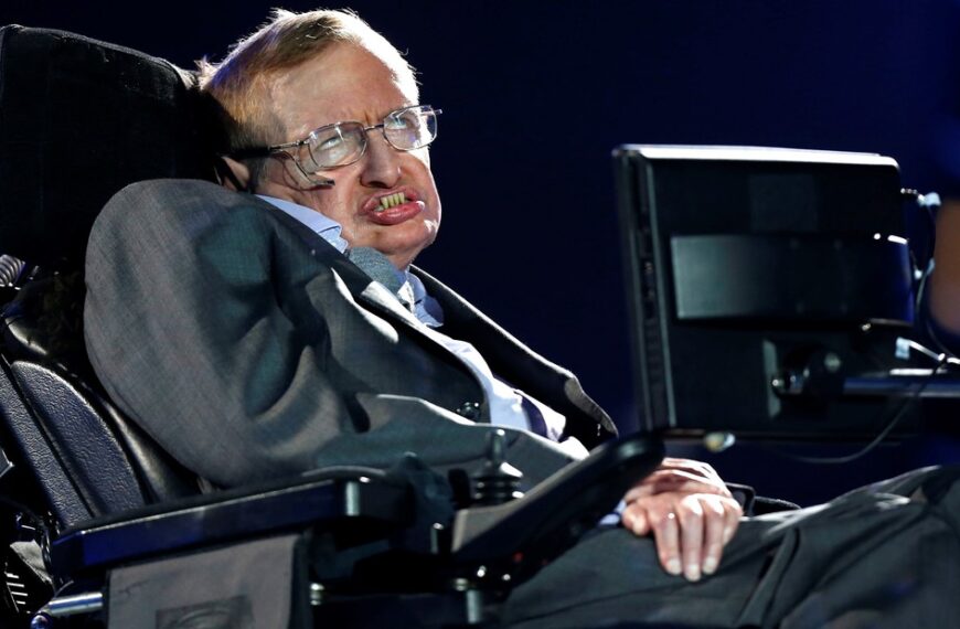 La frase de Stephen Hawking sobre la Inteligencia Artificial que hoy alarma al mundo: "El fin de la raza humana" | FM Avenida