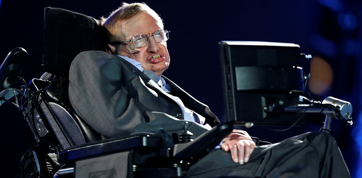 La frase de Stephen Hawking sobre la Inteligencia Artificial que hoy alarma al mundo: "El fin de la raza humana" | FM Avenida