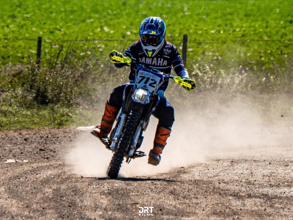 “Lo importante es cuidar la cabeza”: médicos impulsan una campaña para concientizar sobre el uso del casco | FM Avenida