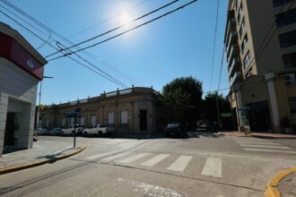 Malos olores generan malestar y reclamos en pleno centro de la ciudad | FM Avenida