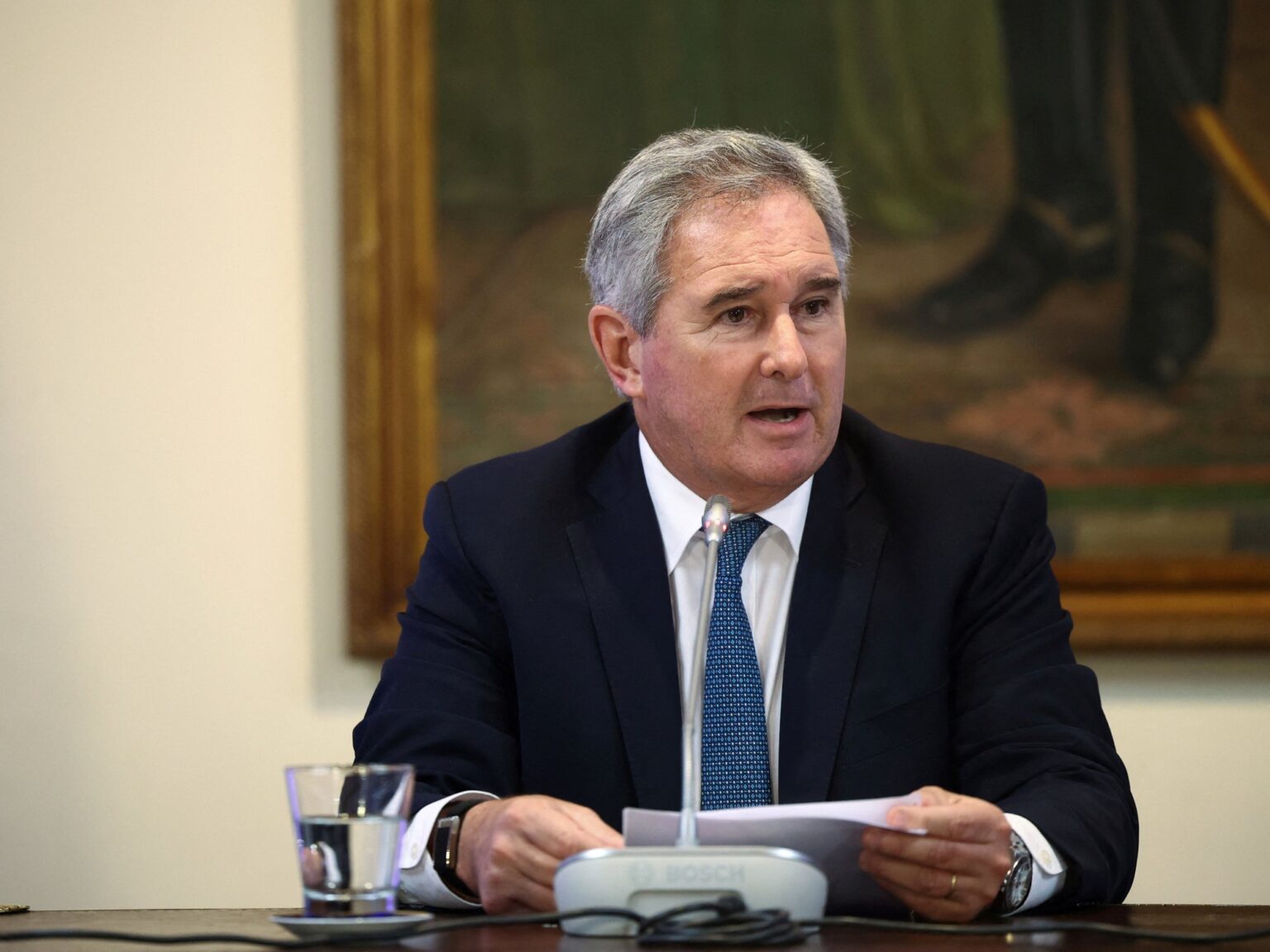 Otro reto del canciller Pablo Quirno: ahora le reclamó al embajador argentino en Suiza por tener su página web desactualizada y "totalmente politizada" | FM Avenida