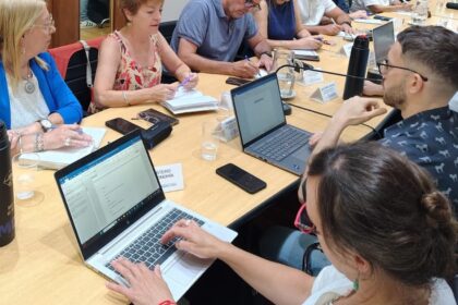 Paritaria docente: acuerdo entre el gobierno provincial y los gremios | FM Avenida