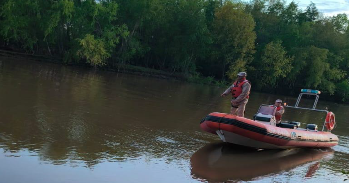Prefectura busca a un hombre desaparecido en el riacho San Pedro | FM Avenida