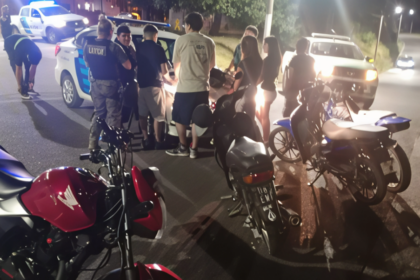 Retuvieron 41 motos en infracción en un operativo de control en la zona del boulevard (Video) | FM Avenida