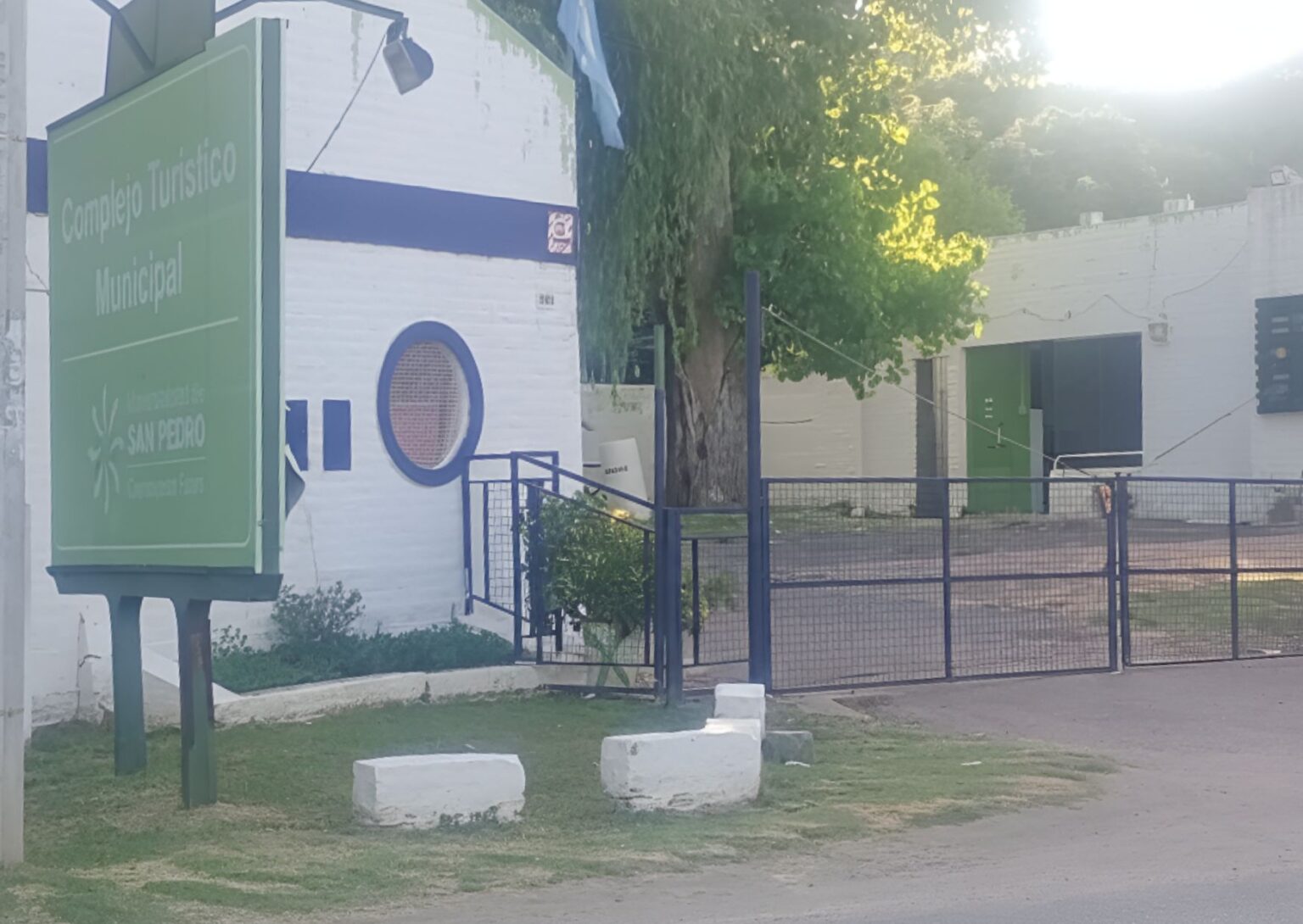 Todo cerrado durante las Fiestas: hubo malestar e indignación en grupo de prestadores turísticos | FM Avenida