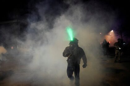 Un agente migratorio del ICE ahora le disparó en una pierna a un venezolano al intentar arrestarlo en Minneapolis | FM Avenida