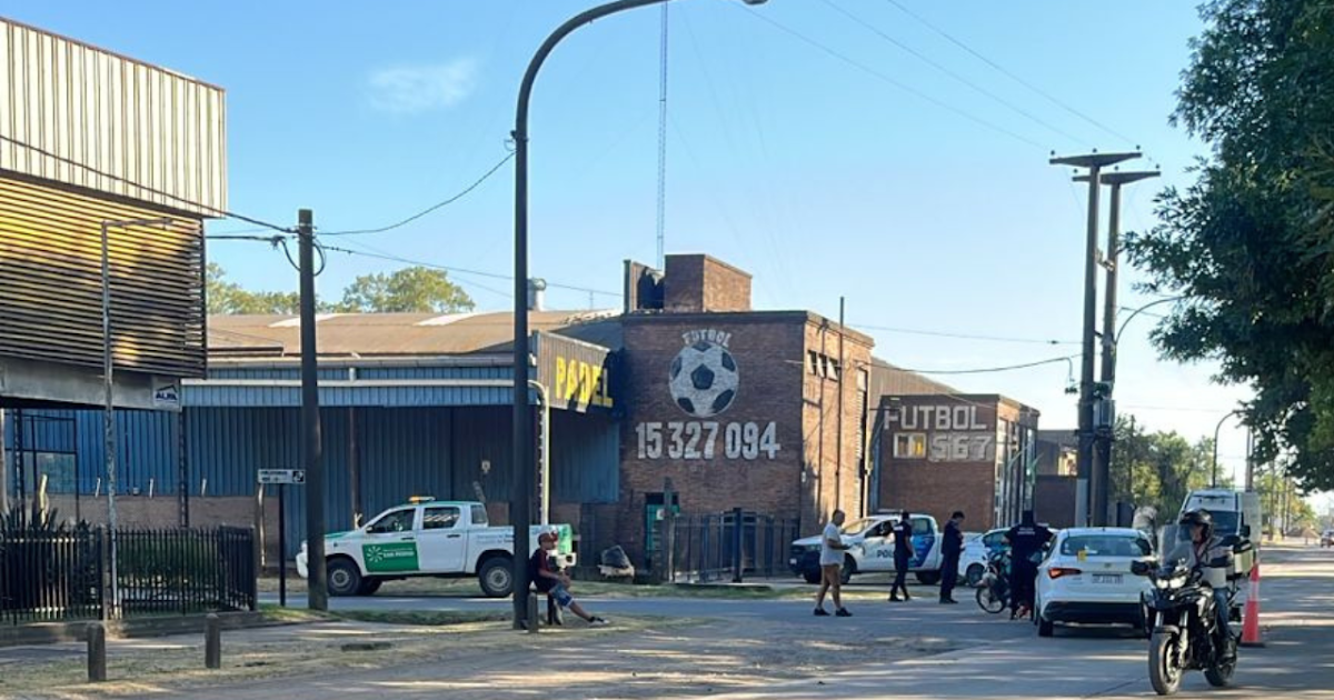 Un motociclista hospitalizado tras chocar con un auto | FM Avenida