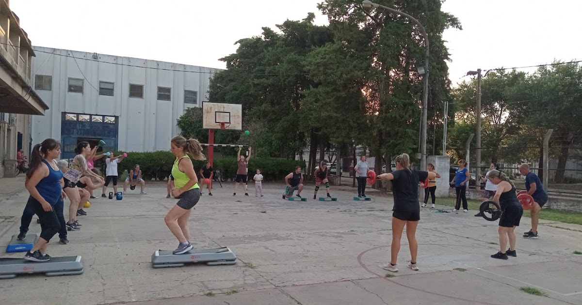 Variada oferta de actividades gratuitas en el CEF Nº14 durante el verano | FM Avenida