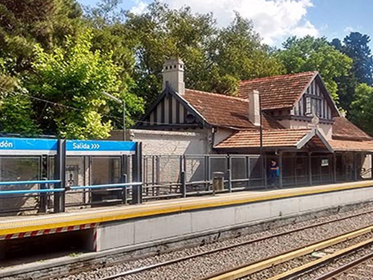 Vecinos denuncian inseguridad y robos en Villa Pueyrredón: alerta por una banda de escruchadores que asaltó una casa a la madrugada | FM Avenida