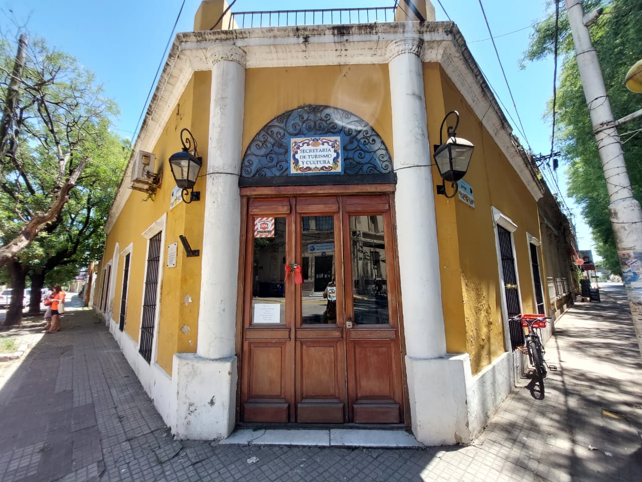 "No tenemos una miseria": el debate entre los sampedrinos por la temporada turística | FM Avenida