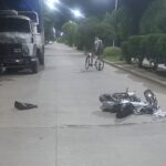 Accidente de tránsito: aguardan derivación para una joven motociclista | FM Avenida