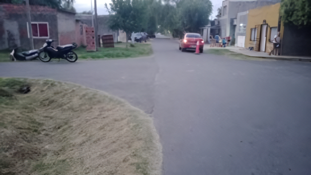 Accidente entre un auto y una moto: una joven fue hospitalizada | FM Avenida