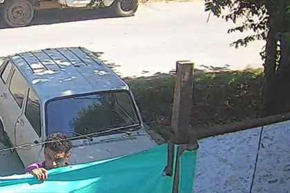 Alerta en Villa Igoillo por un hombre que merodea viviendas e intentó robar una rueda | FM Avenida