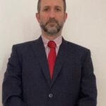 Amenazas a un juez en San Martín: irrumpen con armas blancas en su despacho para reclamar por detenidos | FM Avenida