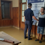 Amenazó a su pareja con un cuchillo en la calle y fue detenido | FM Avenida