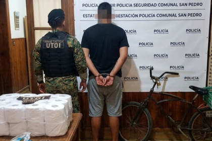 Aprehendieron a un joven que huía tras sustraer un pack de papel higiénico | FM Avenida