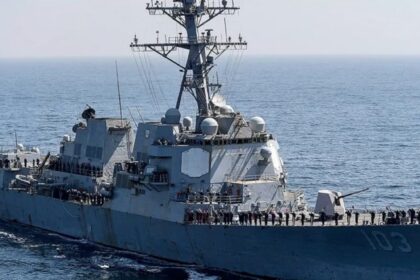 Así fue el choque de dos buques de guerra de EE.UU. en el Caribe: un video mostró el momento exacto de la colisión | FM Avenida