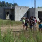 Así viven las familias de la usurpación en 25 viviendas de Río Tala, que piden que se las "den a pagar" | FM Avenida