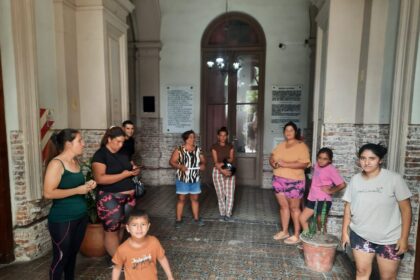 Barrio El Argentino: cortaron la luz a los enganchados y el Municipio intercedió para alcanzar una solución | FM Avenida