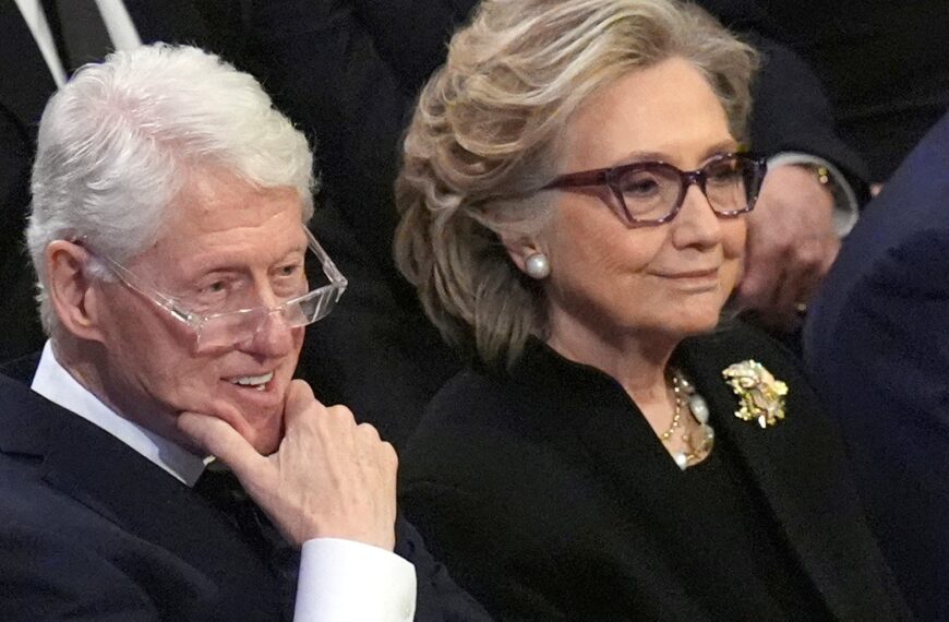 Bill y Hillary Clinton testificarán ante el Congreso de Estados Unidos por el caso Epstein | FM Avenida