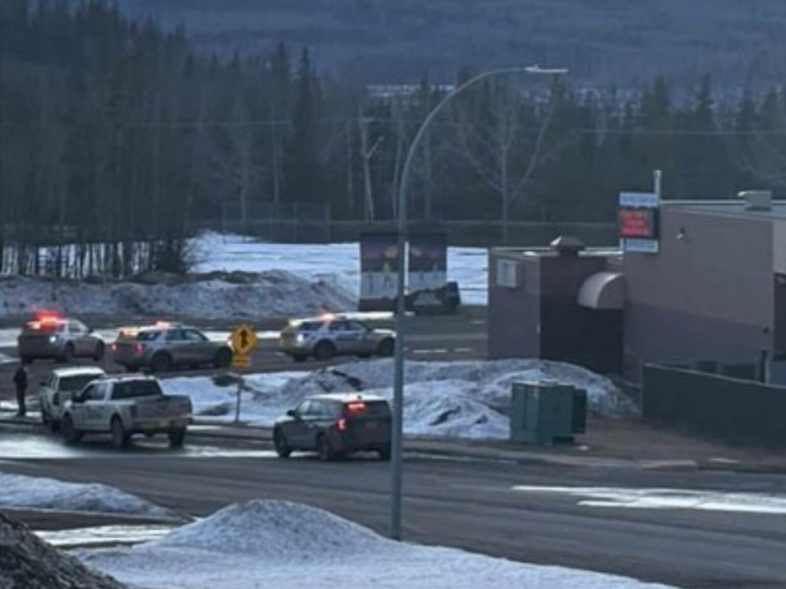 Canadá: un tiroteo en una escuela dejó al menos diez muertos y decenas de heridos | FM Avenida
