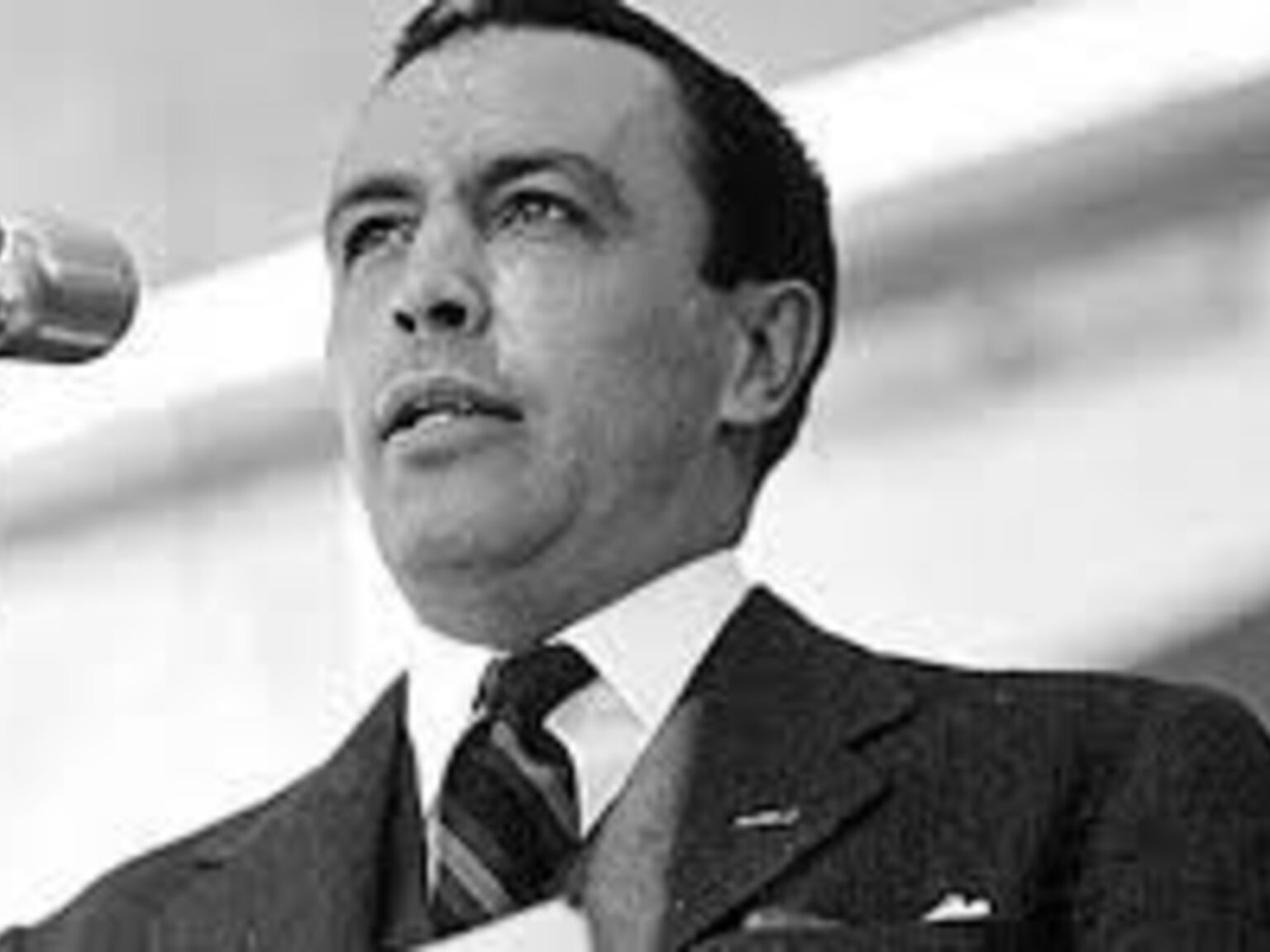 Cita del día, de Manuel Gómez Morín, el antecedente liberal del Principio de la Subsidiariedad: qué significa | FM Avenida