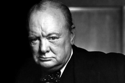 Cita del día de Winston Churchill: "Las críticas pueden no ser agradables, pero son necesarias..." | FM Avenida