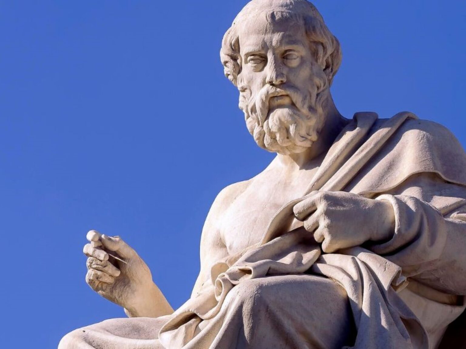 Cita del día, del filósofo Epicteto: "El error del anciano es que pretende enjuiciar el hoy con el criterio de ayer" | FM Avenida