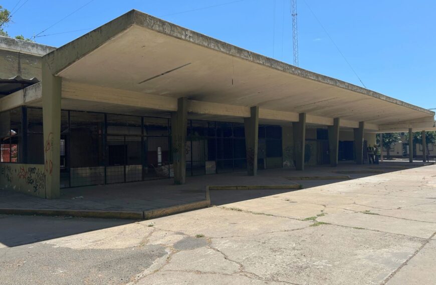 Comenzó la obra de Espacio Delta en la vieja Terminal: la recorrida de Sin Galera por el lugar | FM Avenida