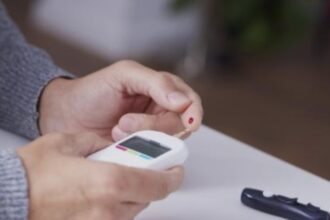 Cómo reducir el nivel de azúcar en sangre en un minuto, según expertos | FM Avenida