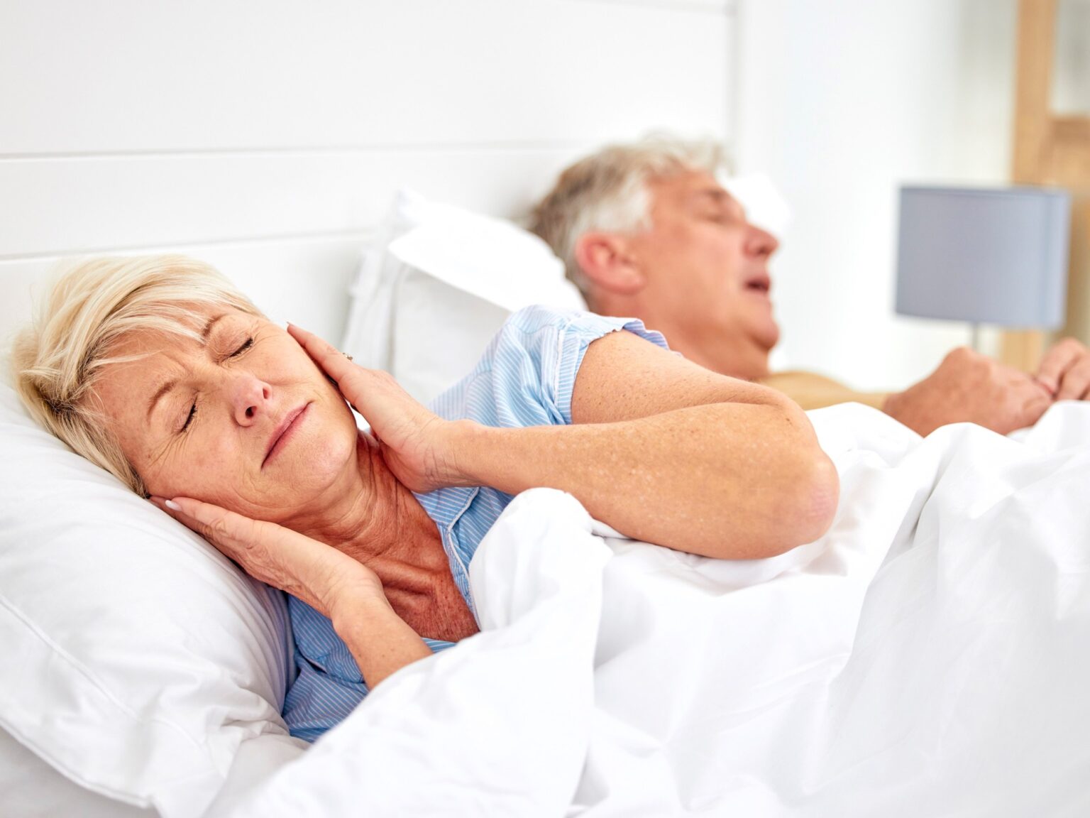 Divorcio por ronquidos: camas separadas para dormir bien | FM Avenida