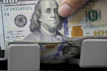 Dólar blue hoy: a cuánto cotiza este domingo 01 de febrero | FM Avenida