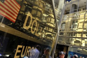 Dólar blue hoy: a cuánto cotiza este lunes 09 de febrero | FM Avenida