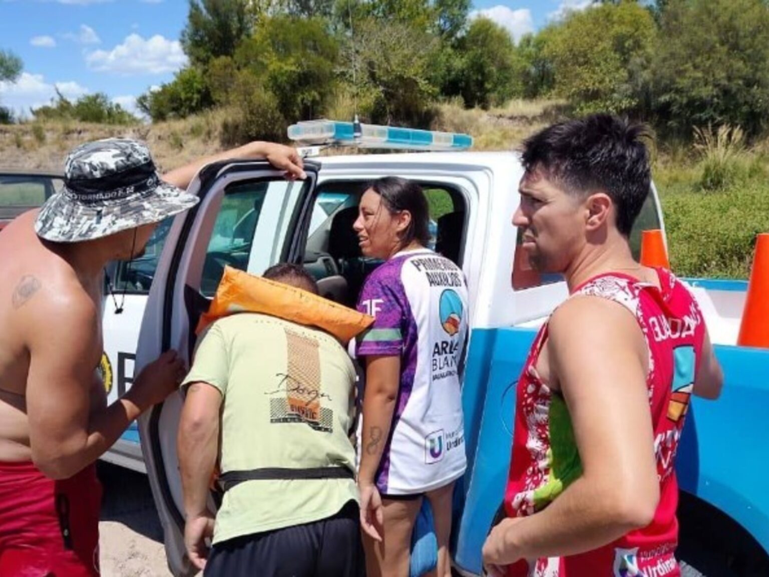 Dramático rescate en Entre Ríos: un nene cayó al agua, la corriente lo arrastró y un policía logró rescatarlo | FM Avenida