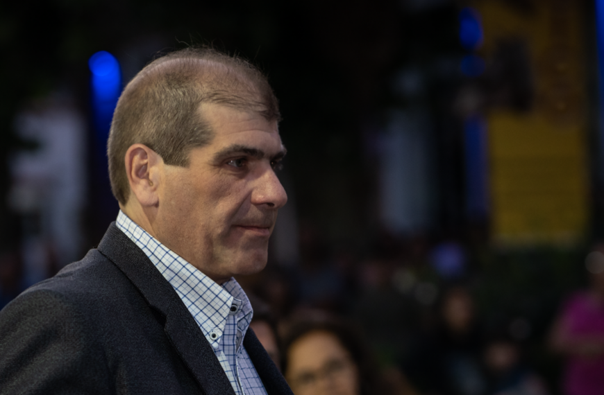 Echaron al concejal De Rosa del club Paraná por molestar a socios: estaba alcoholizado | FM Avenida