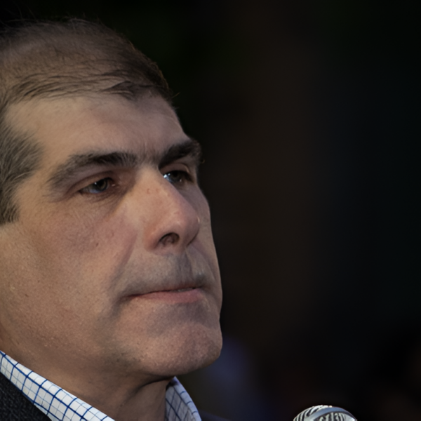 El Concejo analiza cómo proceder ante el escándalo que Mauro de Rosa protagonizó alcoholizado en Paraná | FM Avenida