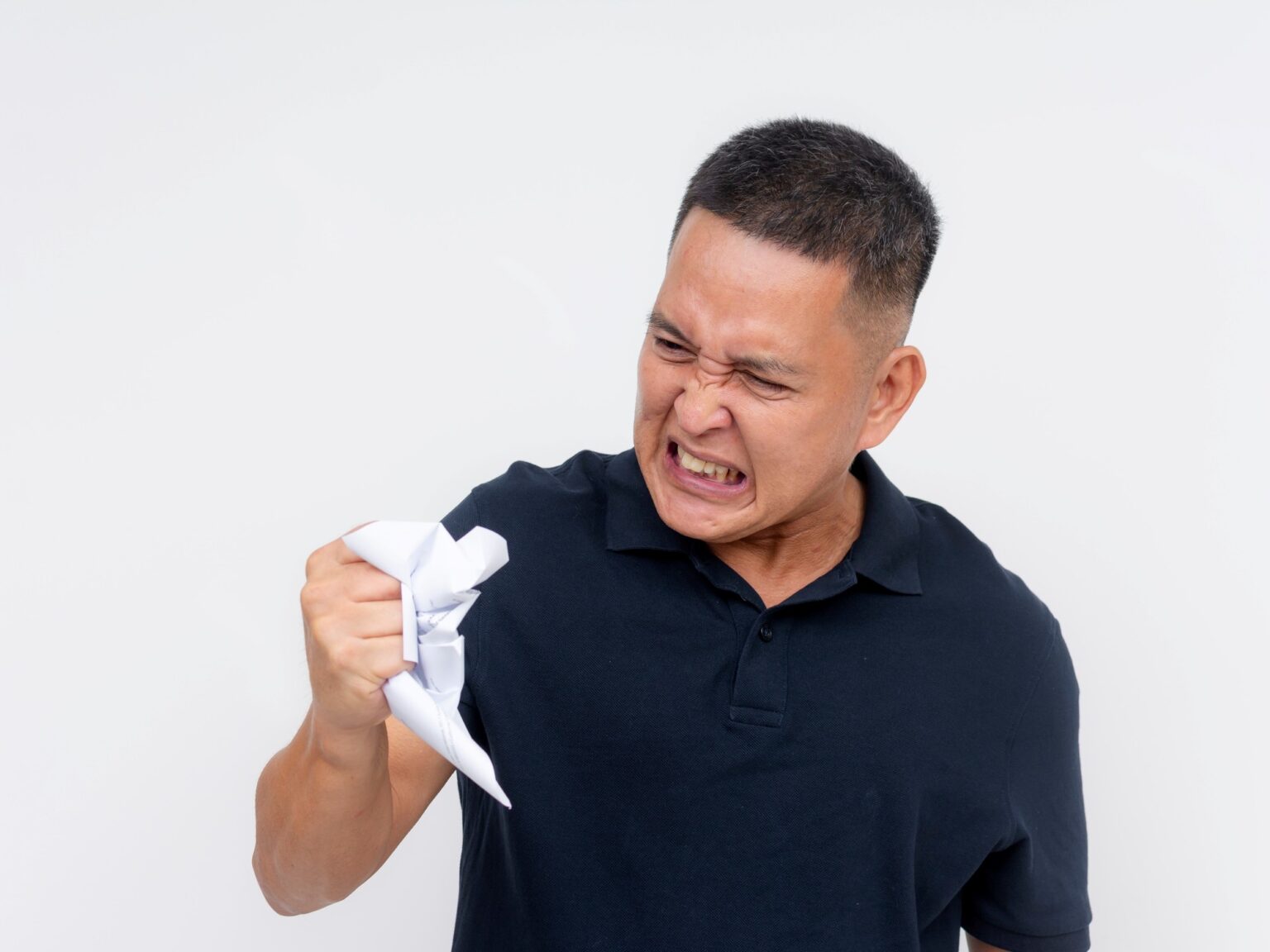 El dolor de la venganza: cómo el odio y la rabia destruyen la salud emocional | FM Avenida