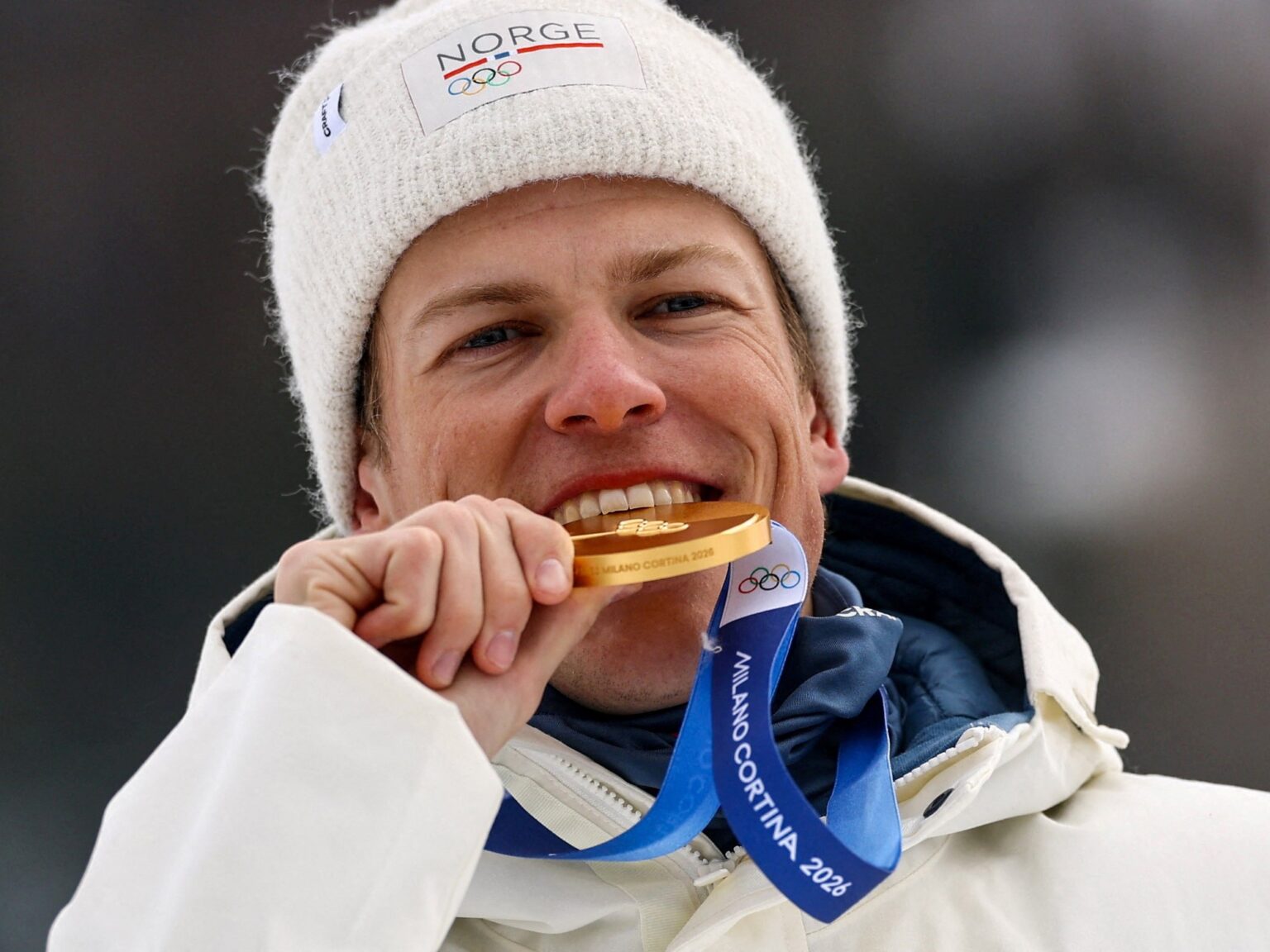 El noruego Klaebo, el coleccionista de medallas doradas, establece un nuevo récord y ya es leyenda en los Juegos Olímpicos de Invierno | FM Avenida