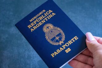 El pasaporte argentino entre los más poderosos: la lista completa de destinos permitidos y la comparación con Chile y Uruguay | FM Avenida